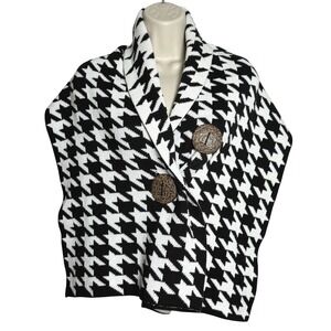 The Royal Standard Cotton Scarf Wrap Shawl Houndstooth Black White Wood Button